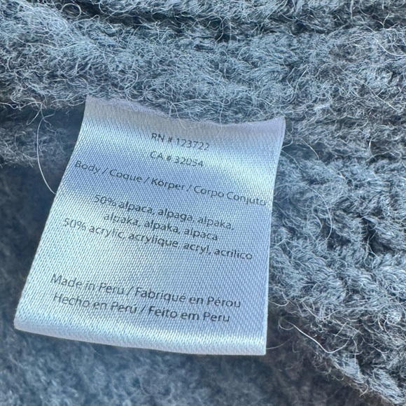 XIRENA Colorblock / Rainbow Apres Ski Sweater Relaxed Fit Size XS - Picture 5 of 10